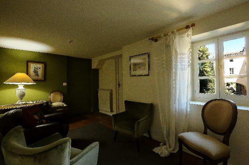 Hotel La Treille Muscate Cliousclat Zewnętrze zdjęcie